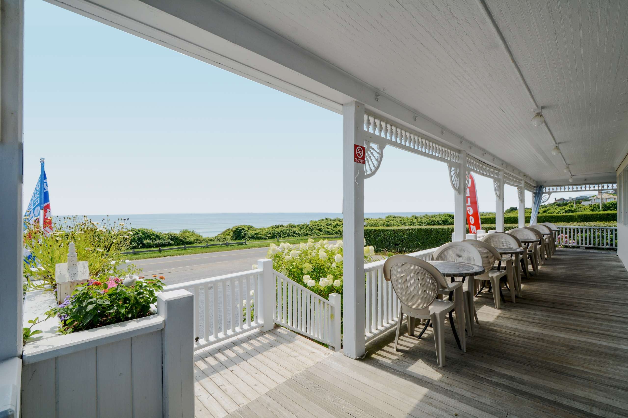 Surfside Inn - Patio